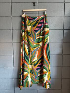 NWT Micas Leaves Print Mid-rise Skirt size XL